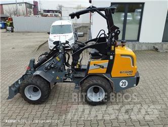 GiANT G2300 Xtra HD 滑移装载机