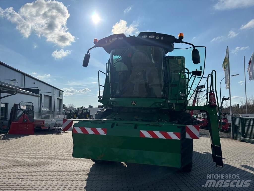John Deere T550 联合收割机