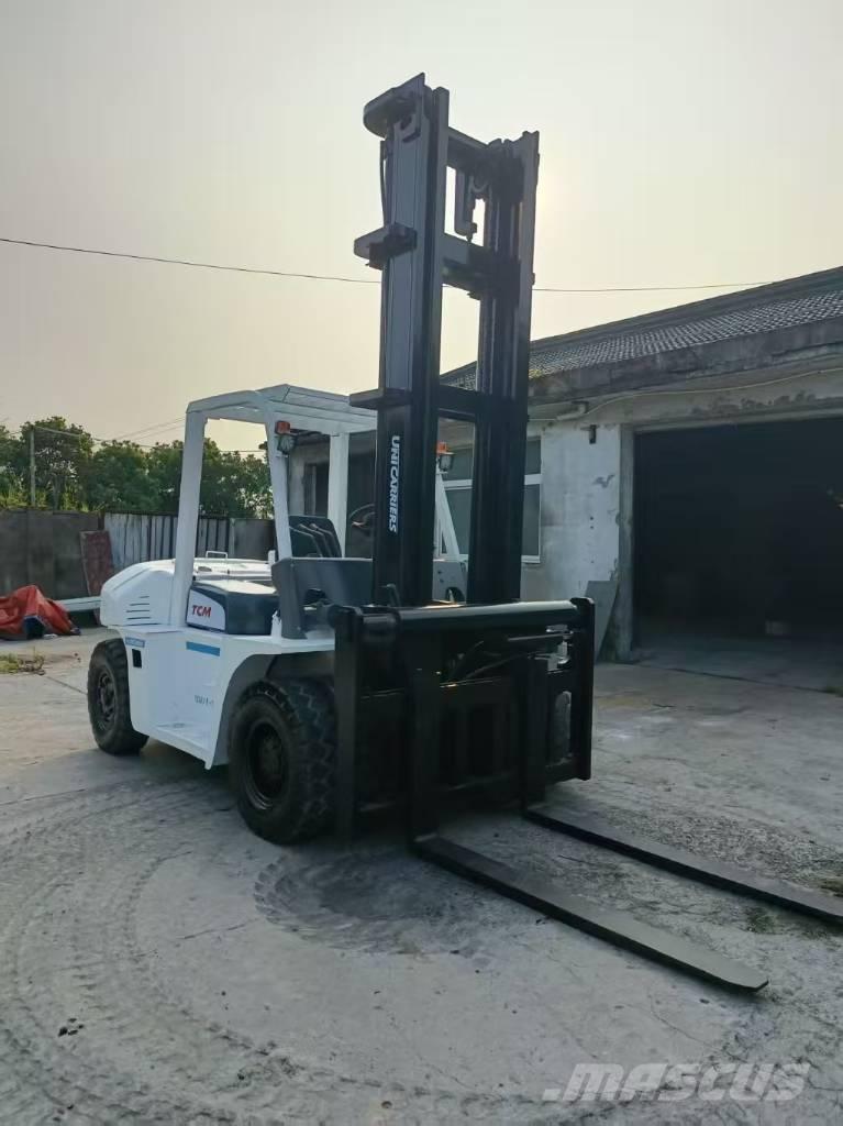 TCM FD 70 Z8 厢式货车