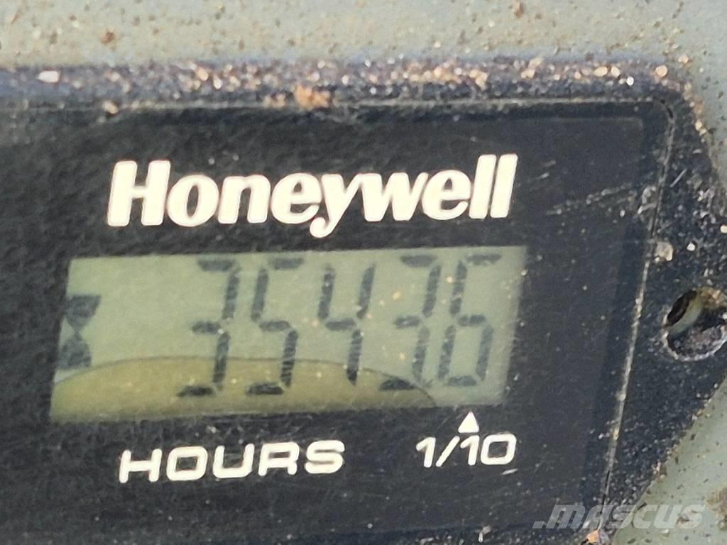 Takeuchi TB 250 履带挖掘机