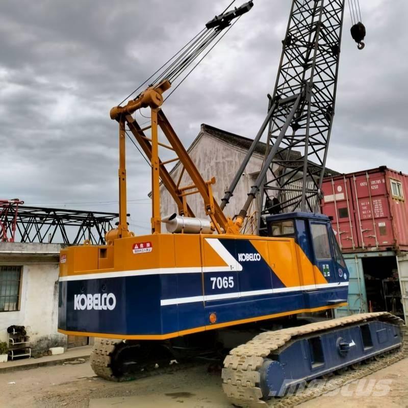 Kobelco 7065 履带起重机