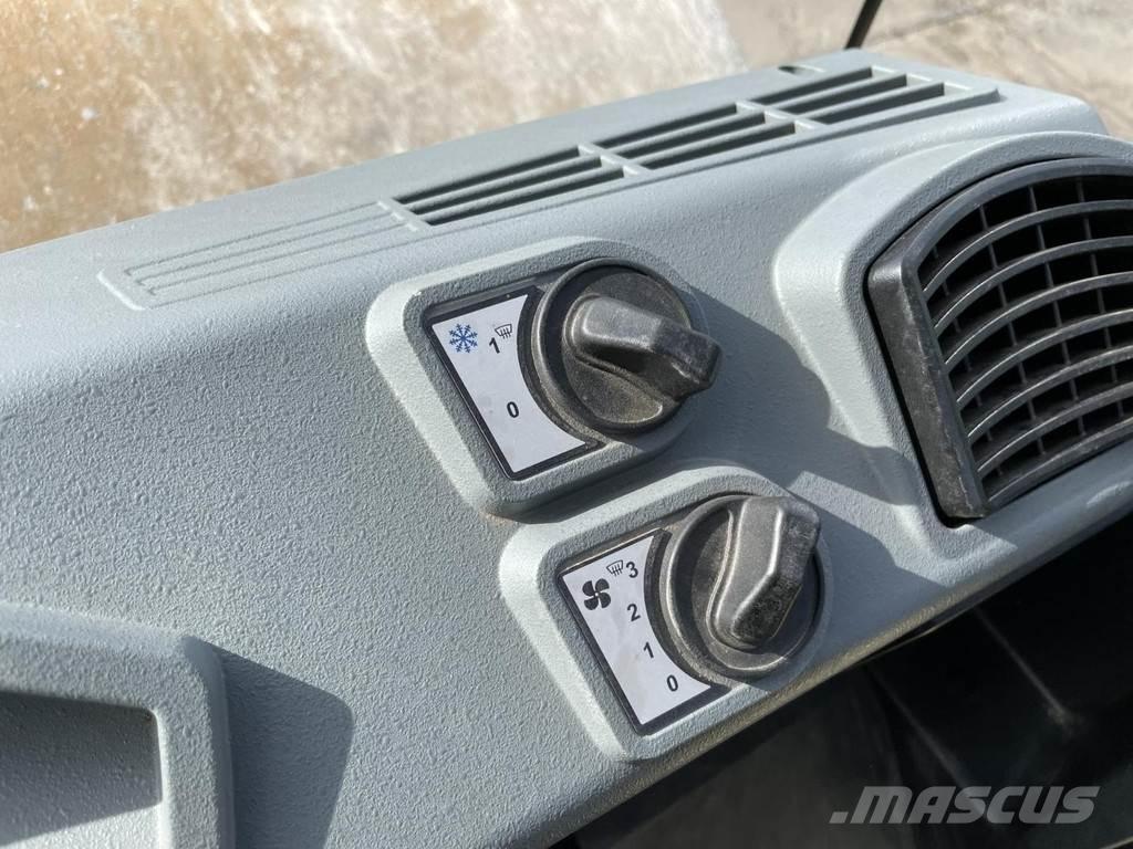 Bomag BW 213 D-5 单轮压路机