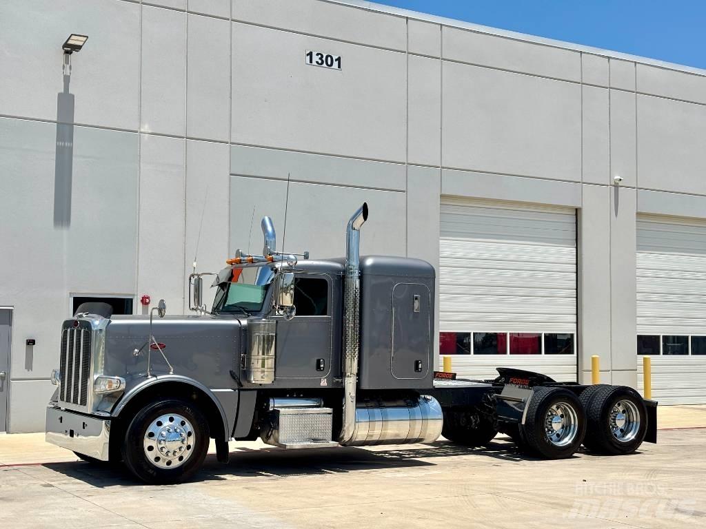 Peterbilt 389 牵引车