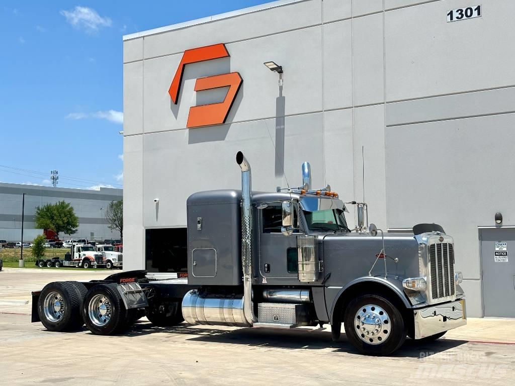 Peterbilt 389 牵引车