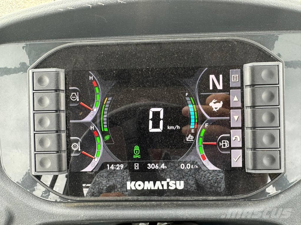 Komatsu WA 100 轮式装载机