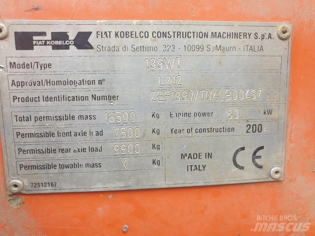 Fiat-Kobelco E 145 W 轮式挖掘机