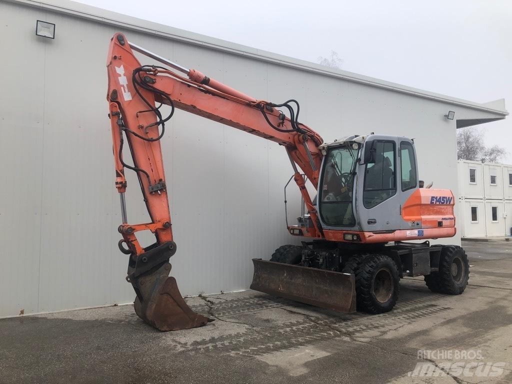 Fiat-Kobelco E 145 W 轮式挖掘机