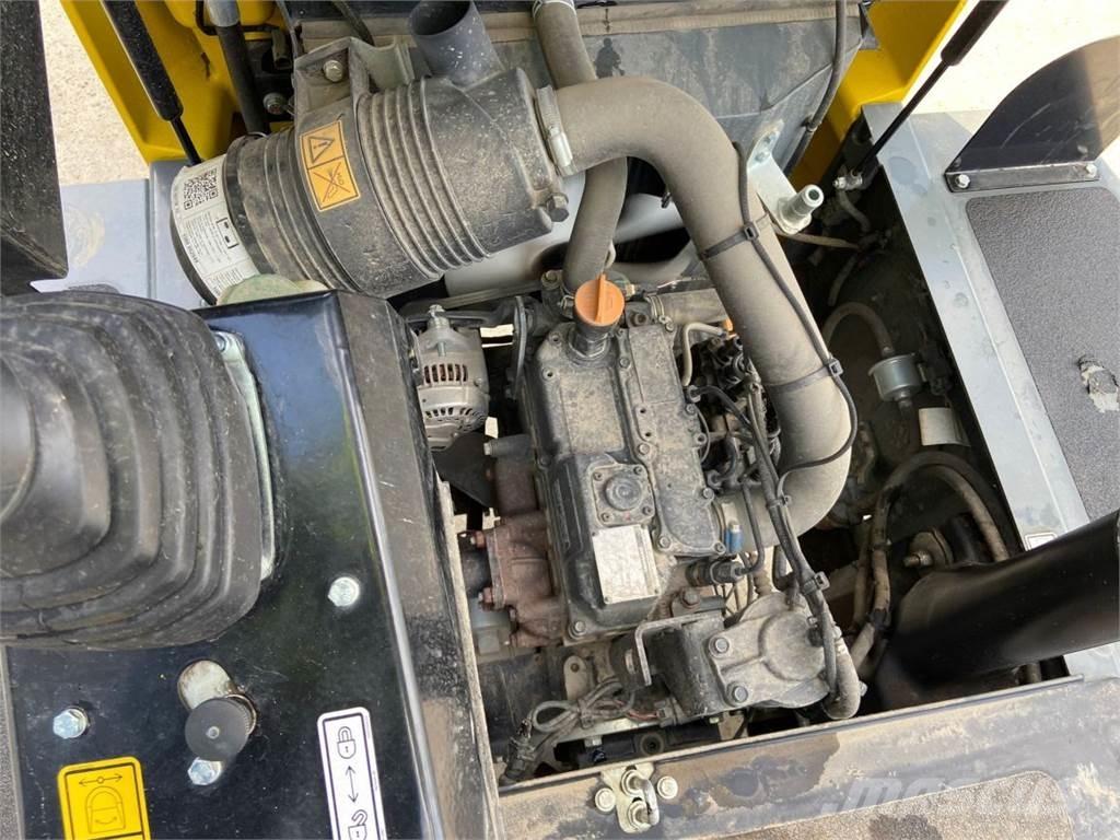 Neuson DW30 (8134) 翻斗车\公路型自卸车