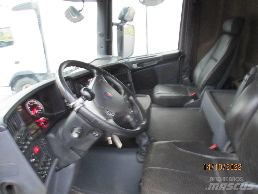 Scania G490cb6x4*4 起重车