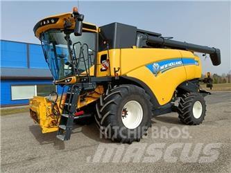 New Holland CX 8.85 联合收割机
