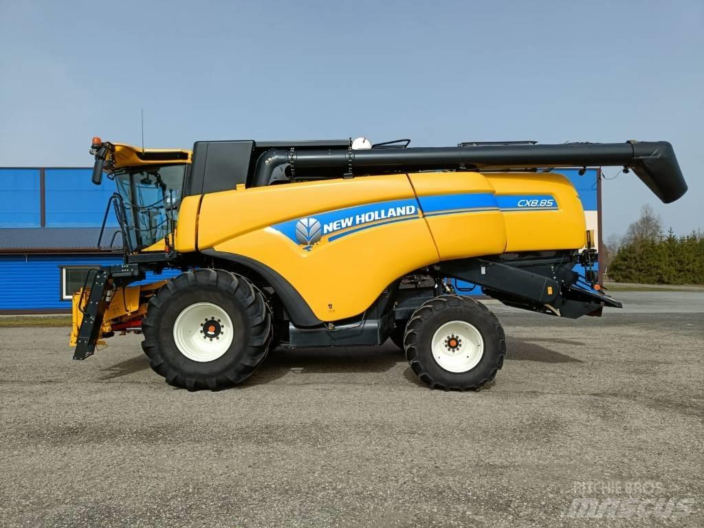 New Holland CX 8.85 联合收割机