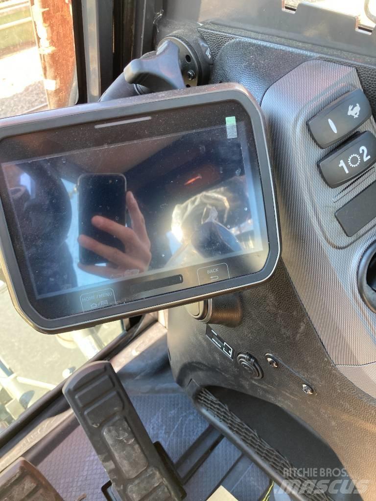 Develon DX 100 W-7 轮式挖掘机