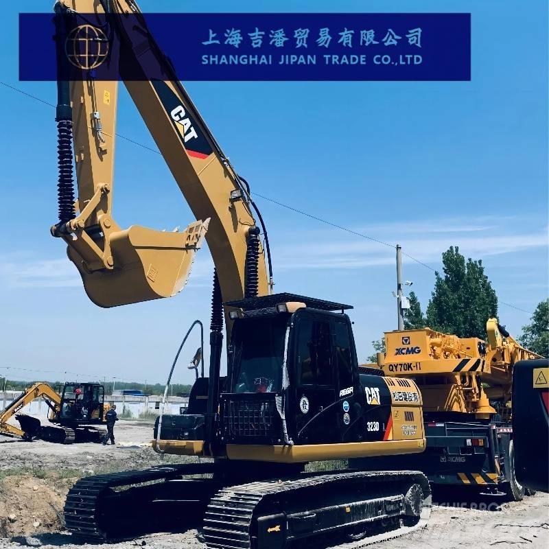 CAT 323 D 履带挖掘机