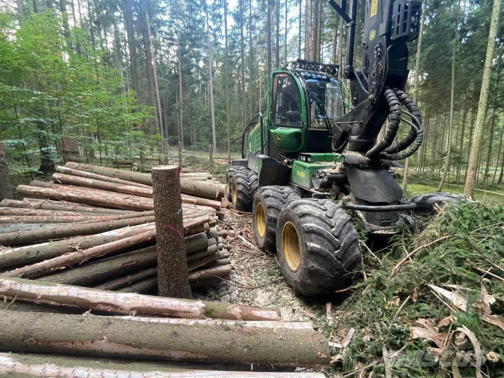 John Deere 1270 G 收割机