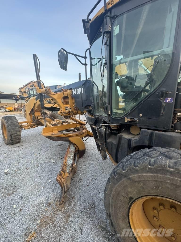 CAT 140 M 平地机/推土机