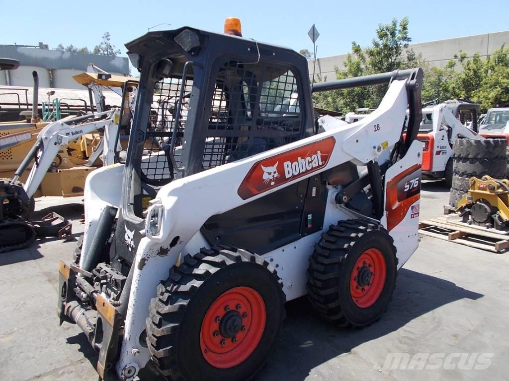 Bobcat S76 滑移装载机