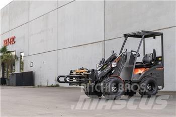 Cast 830D CARBON 小型装载机