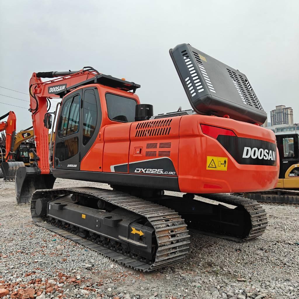 Doosan DX 225 LCA 履带挖掘机