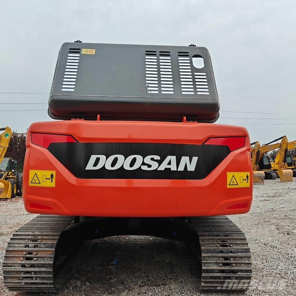 Doosan DX 225 LCA 履带挖掘机