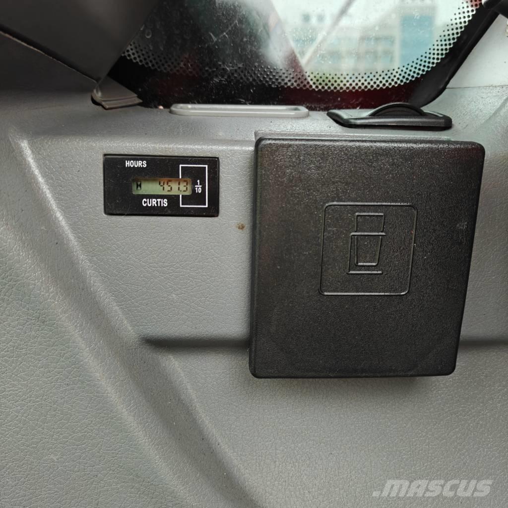 Doosan DX 225 LCA 履带挖掘机