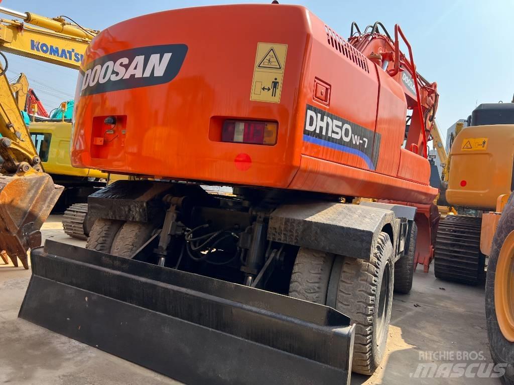 Doosan DH150W-7 轮式挖掘机