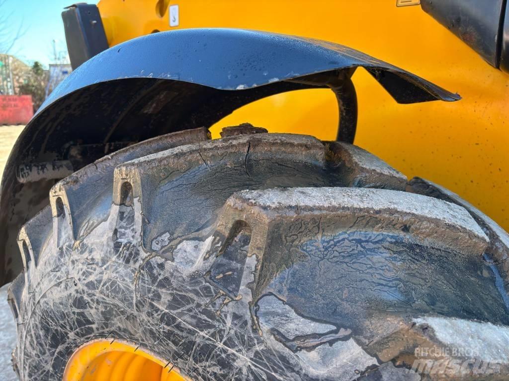 JCB 540-140 Hi Vis 伸缩臂叉装车|叉装车