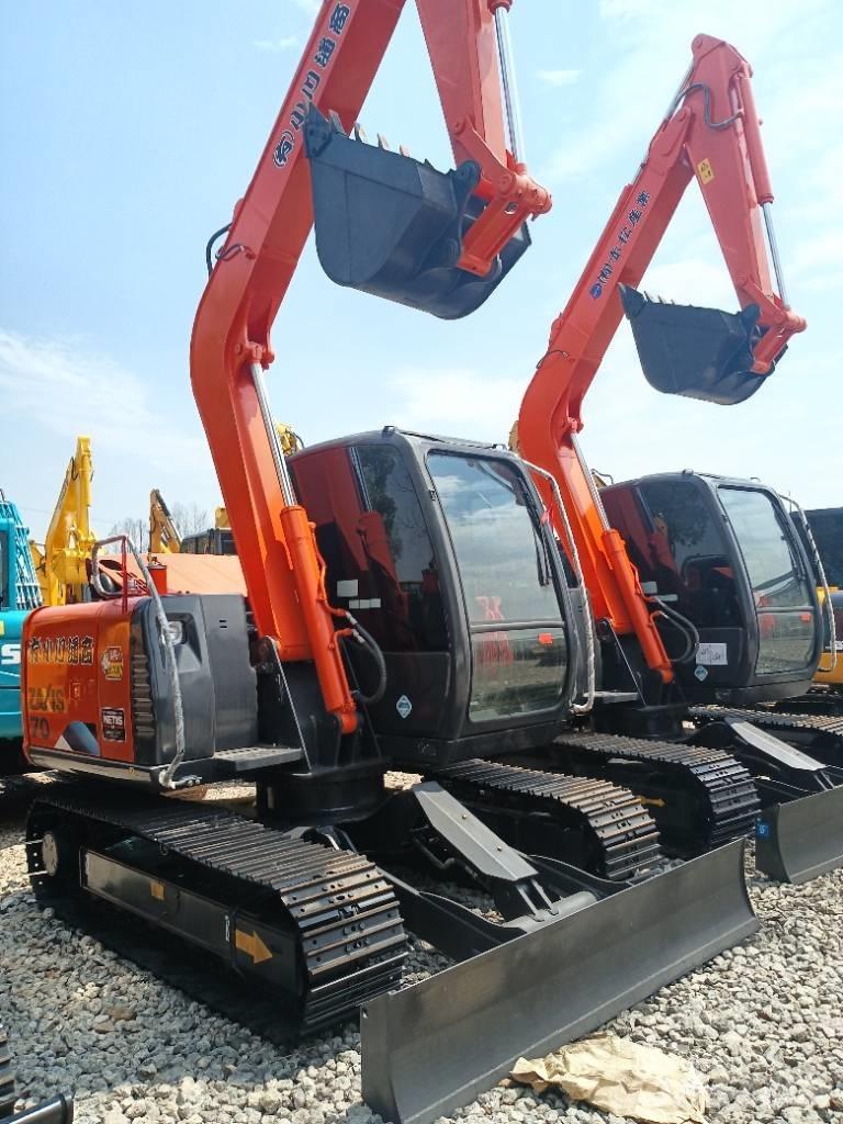 Hitachi ZX 70 小型挖掘机