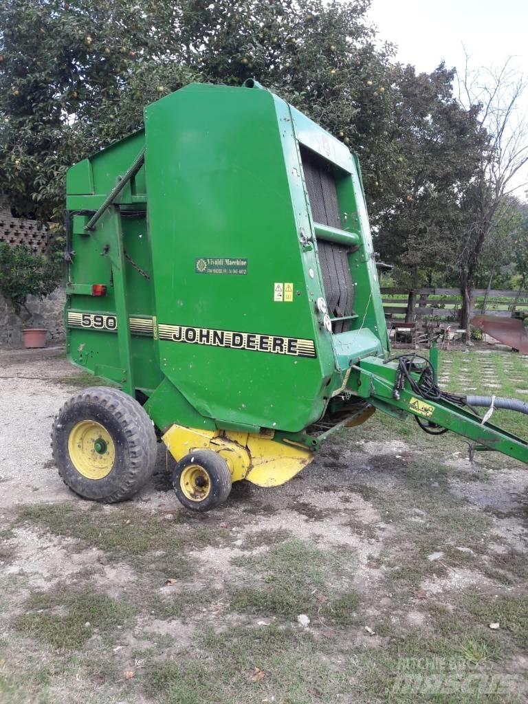 John Deere 590 圆捆打捆机