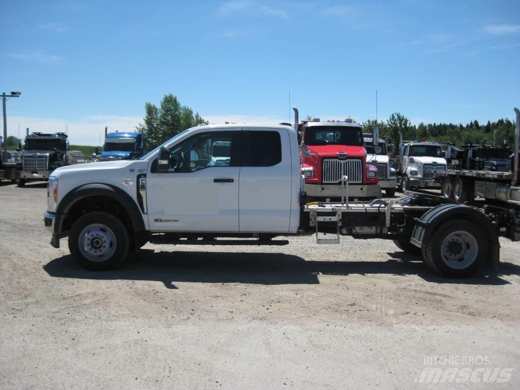Ford F 550 牵引车