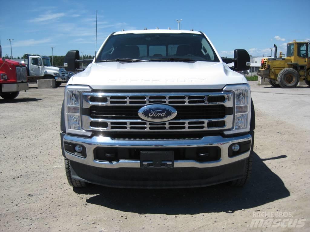 Ford F 550 牵引车