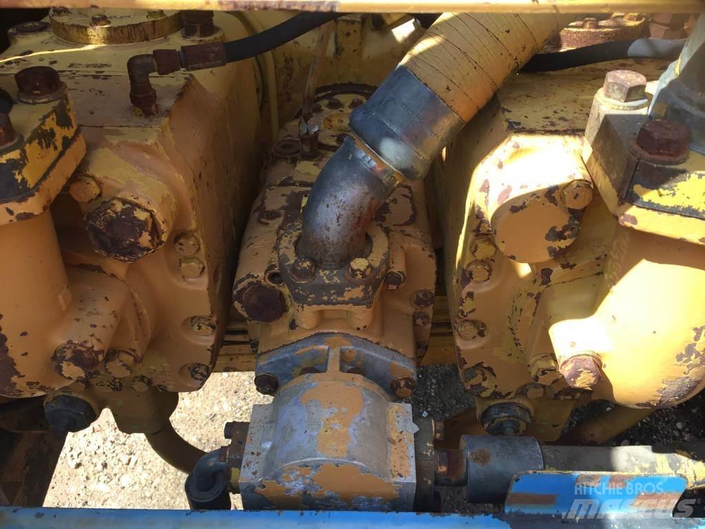 CAT 245 D ME 履带挖掘机
