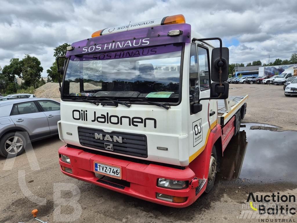 MAN 8.174 LLC 救援车
