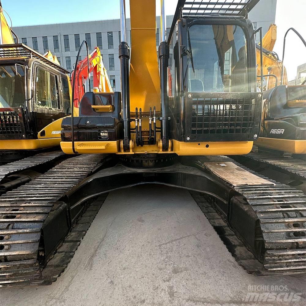 CAT 323 D 履带挖掘机