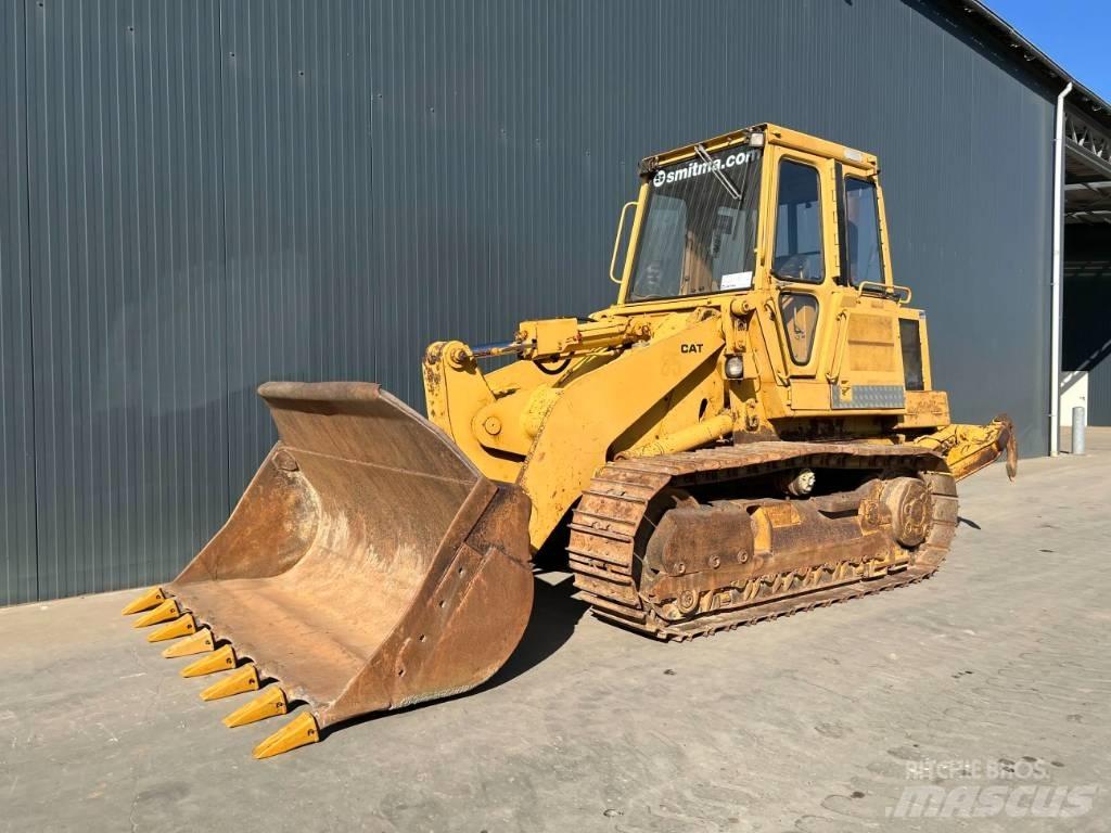 CAT 953 - Ripper 履带式装载机