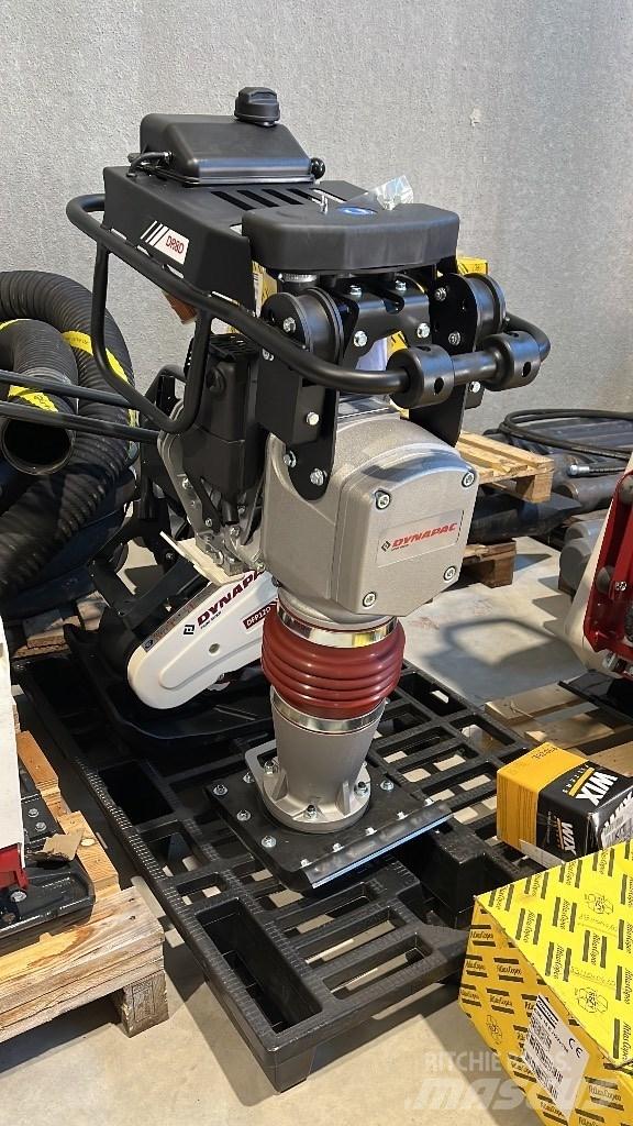 Dynapac DR8D 其他路面施工机械