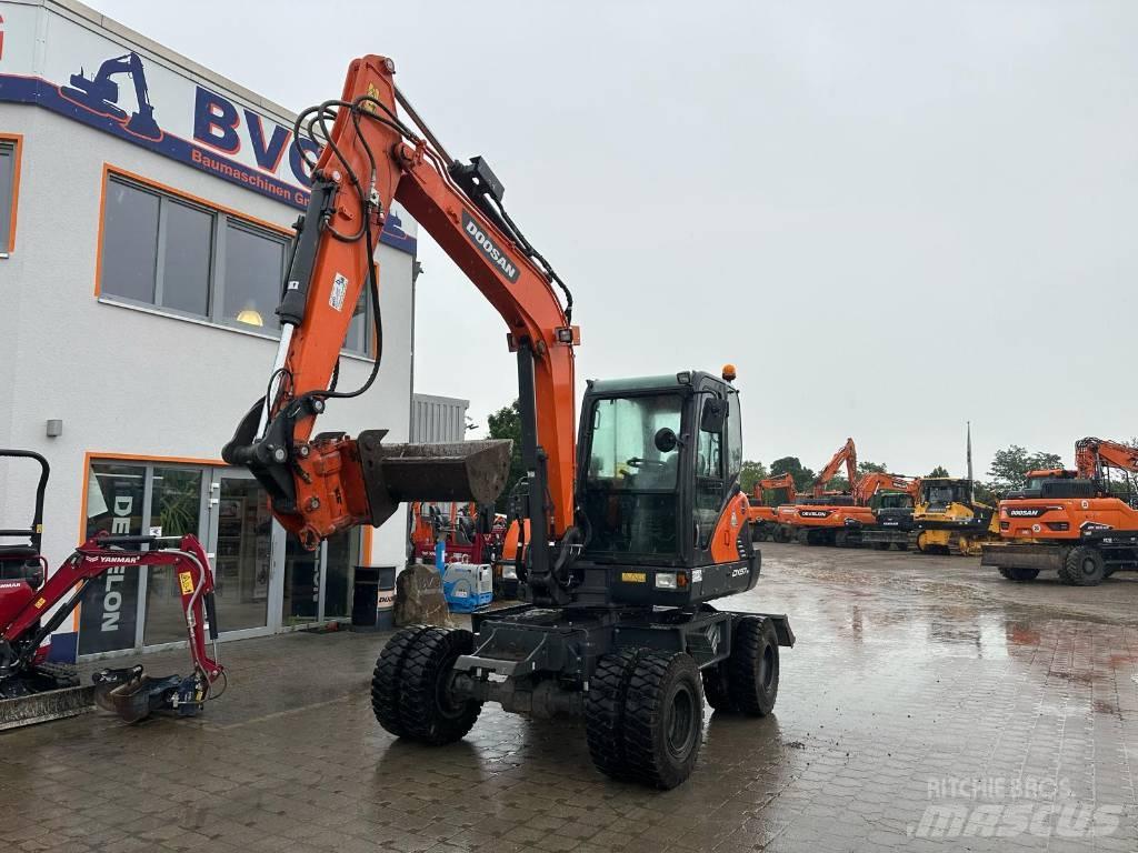Doosan DX 57 W-5 轮式挖掘机