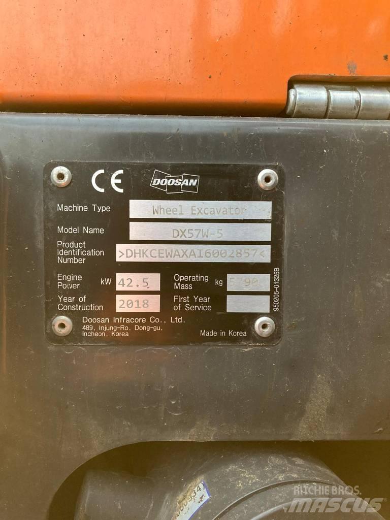 Doosan DX 57 W-5 轮式挖掘机