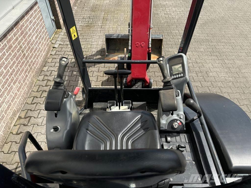 Yanmar VIO27 小型挖掘机