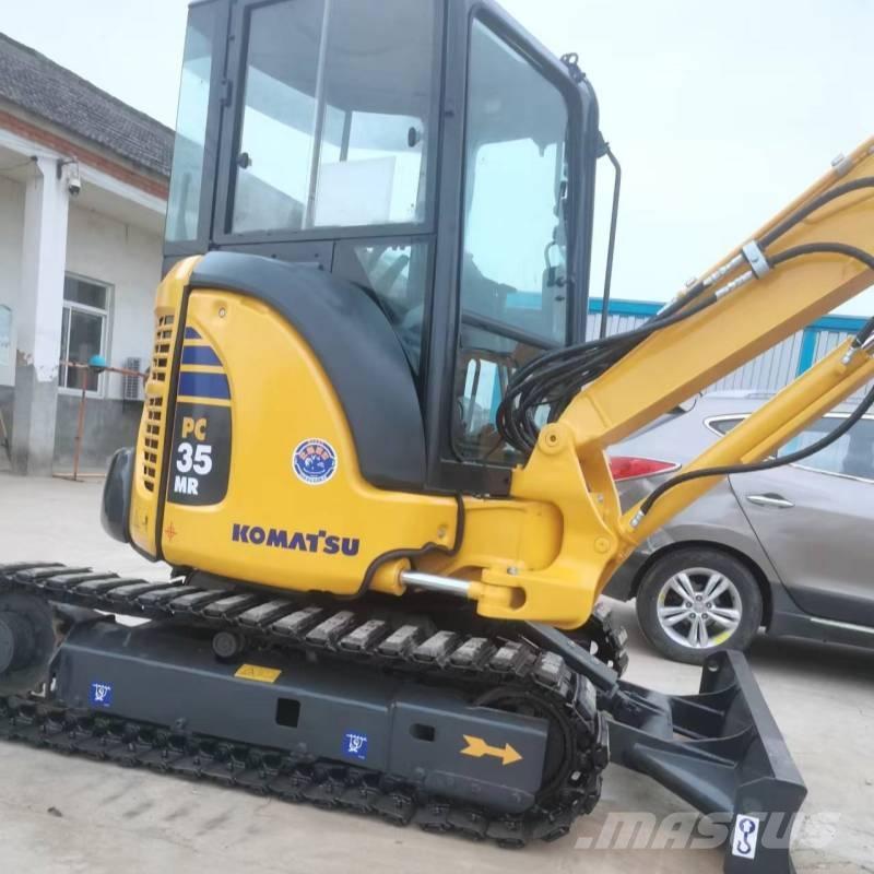 Komatsu PC 35 小型挖掘机