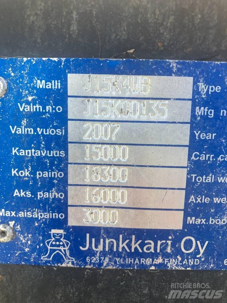 Kverneland Junkkari 箱式拖车