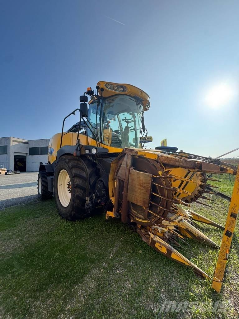 New Holland FR 600 自走式青贮饲料收割机