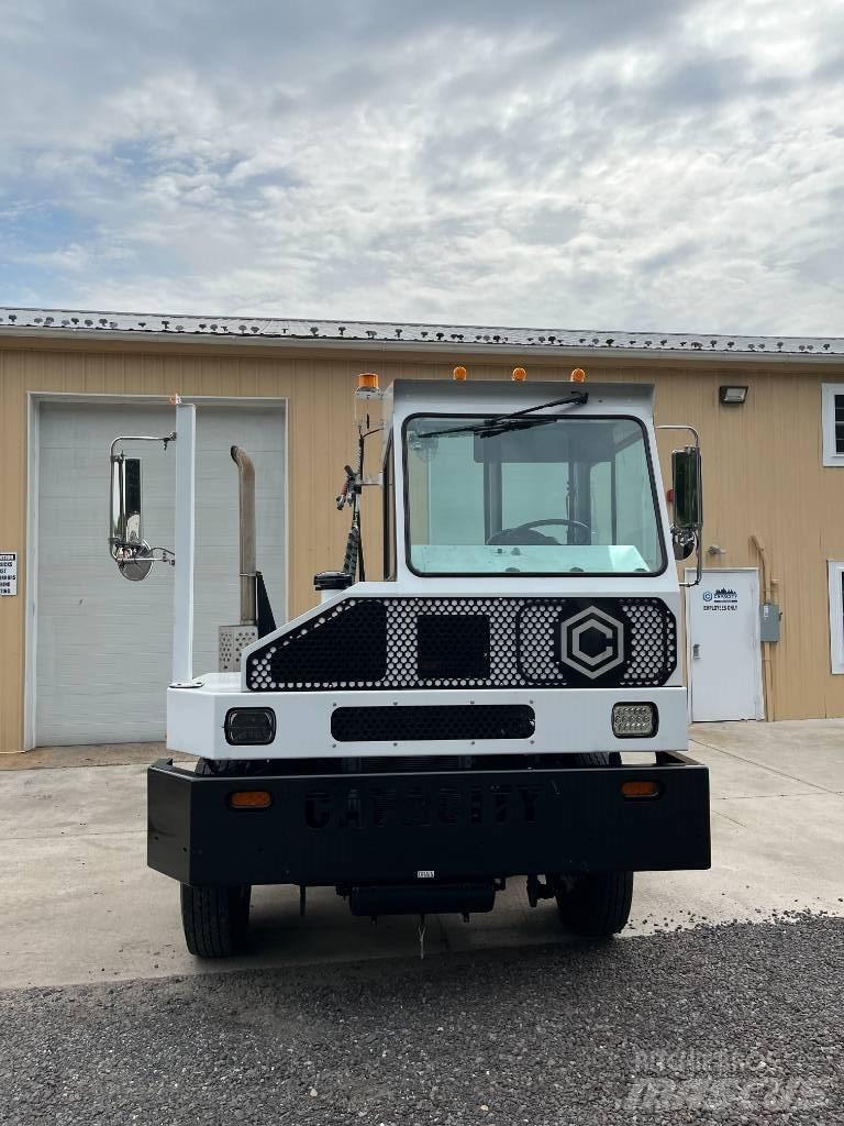 Capacity TJ5000 码头牵引车