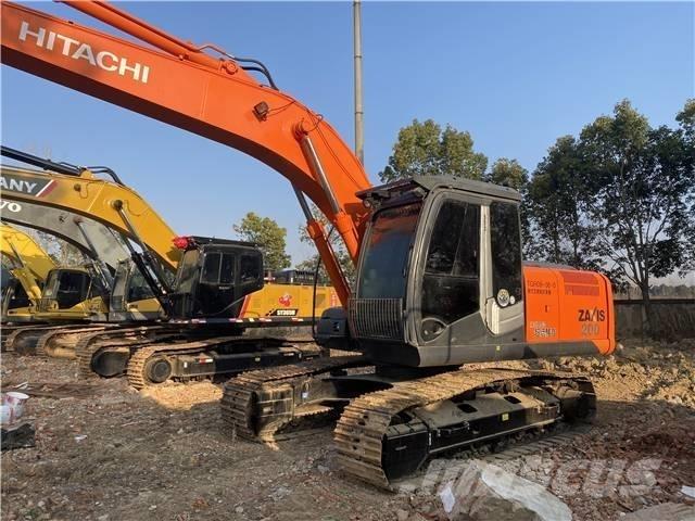 Hitachi ZX200 履带挖掘机
