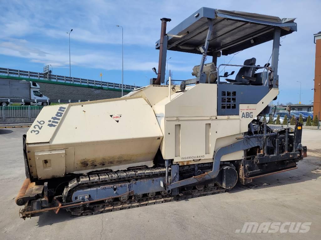 ABG Titan 326 沥青摊铺机