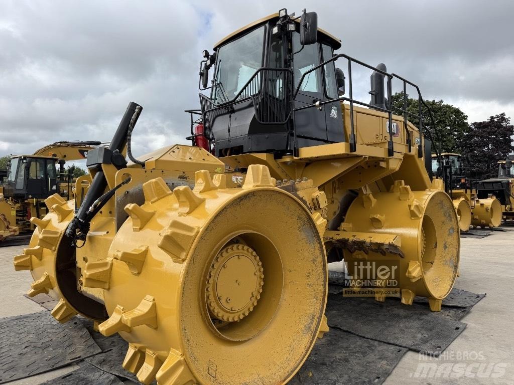 CAT 826 垃圾压实机