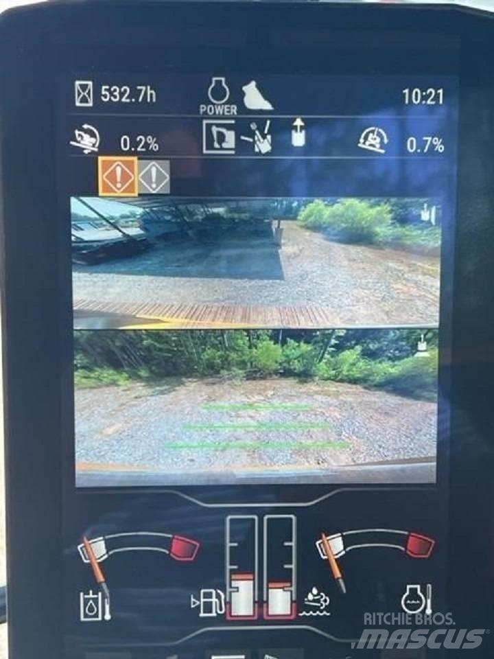 CAT 323 履带挖掘机