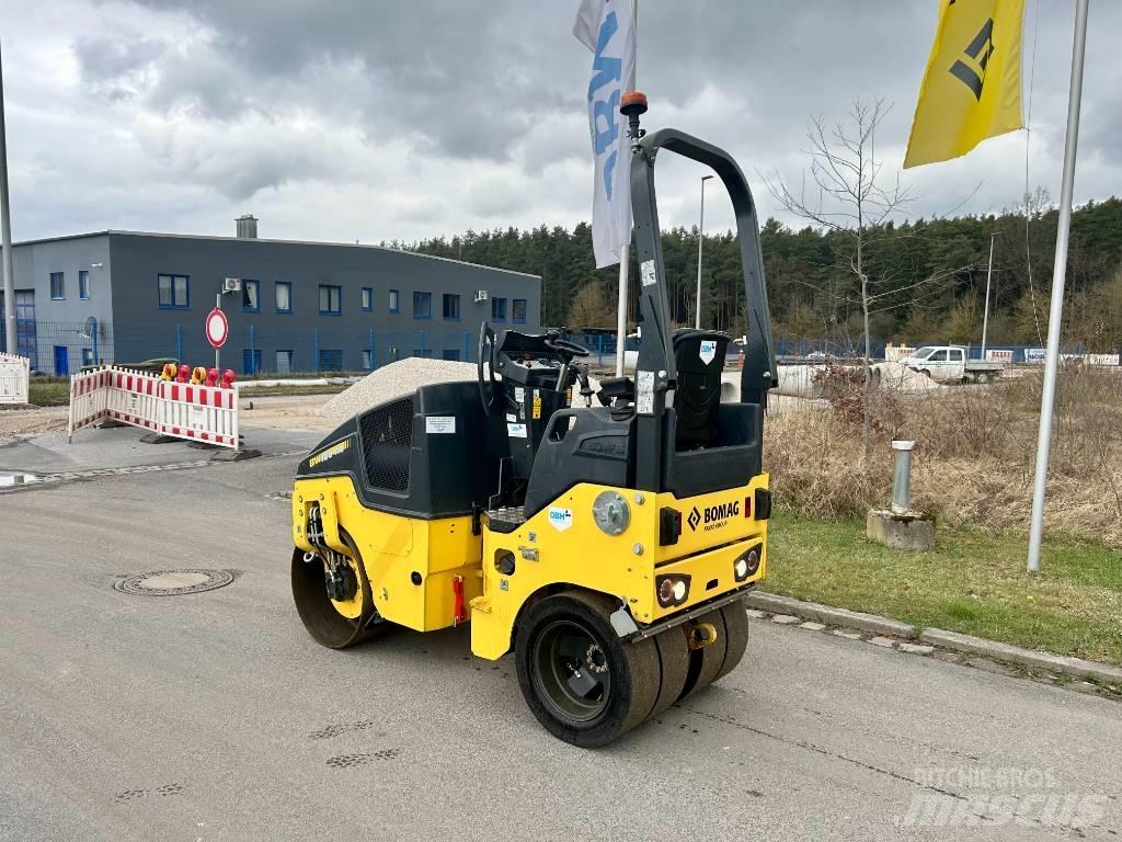 Bomag BW 100 AC-5 双轮压路机