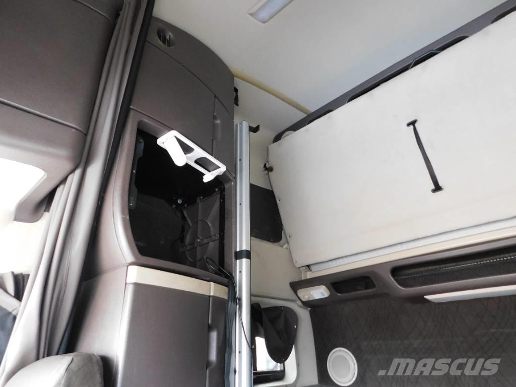 Volvo VNL 牵引车