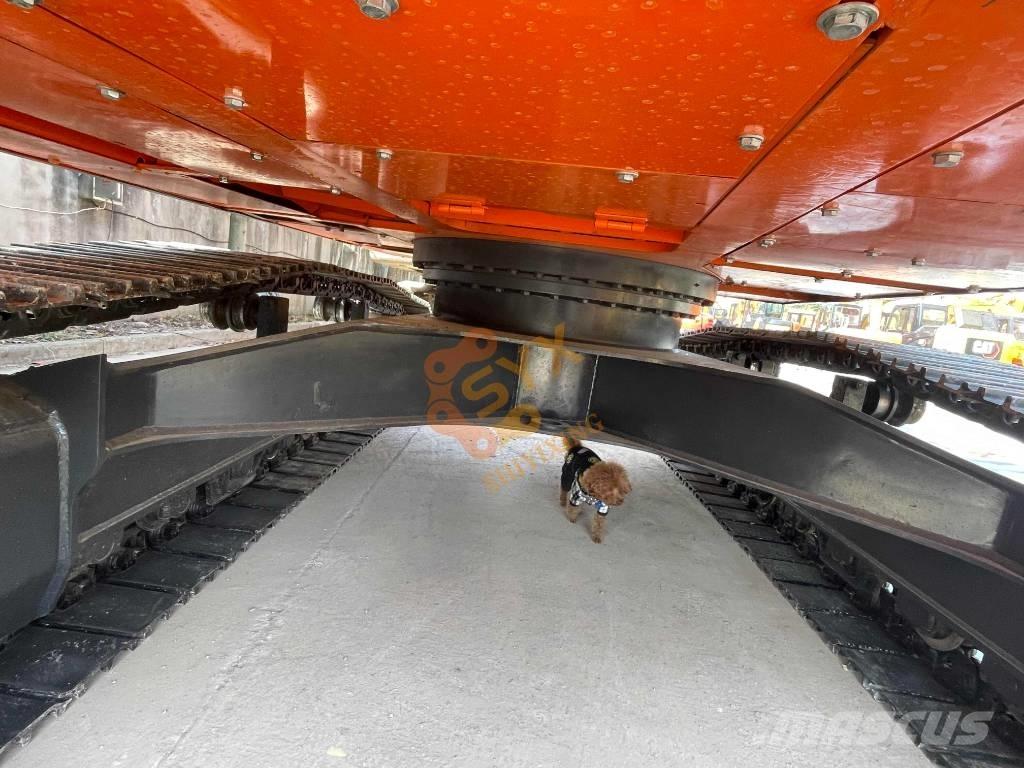 Doosan DX 225 LC 履带挖掘机