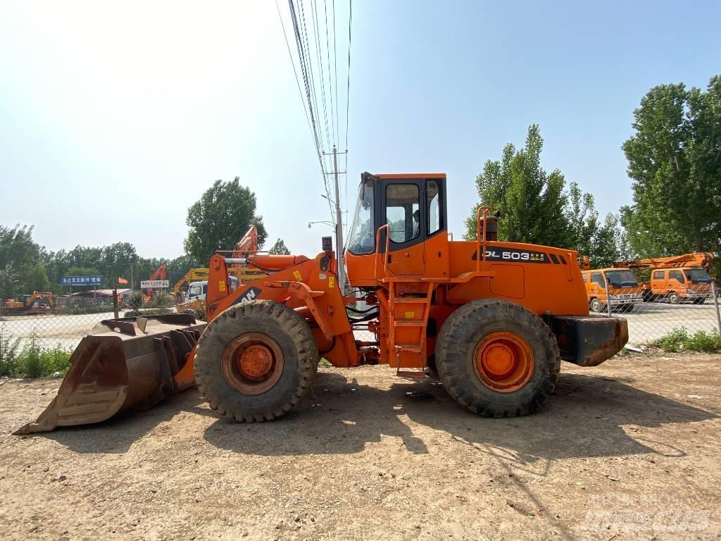 Doosan DL503 反铲装载机